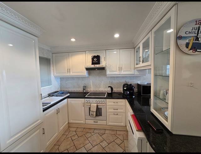 2 BEDROOM APARTMENT FOR SALE IN WESTBROOK